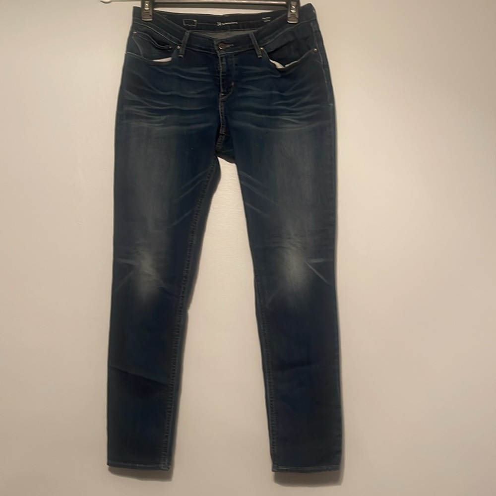 Levi’s gently used size 34 supreme curve w/stretch midrise skinny